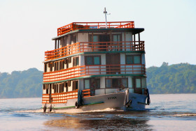 Brazil-Amazon-Otter-HouseboatSM