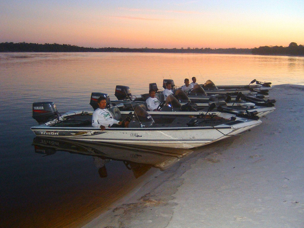 Guides for fishing in the Amazon