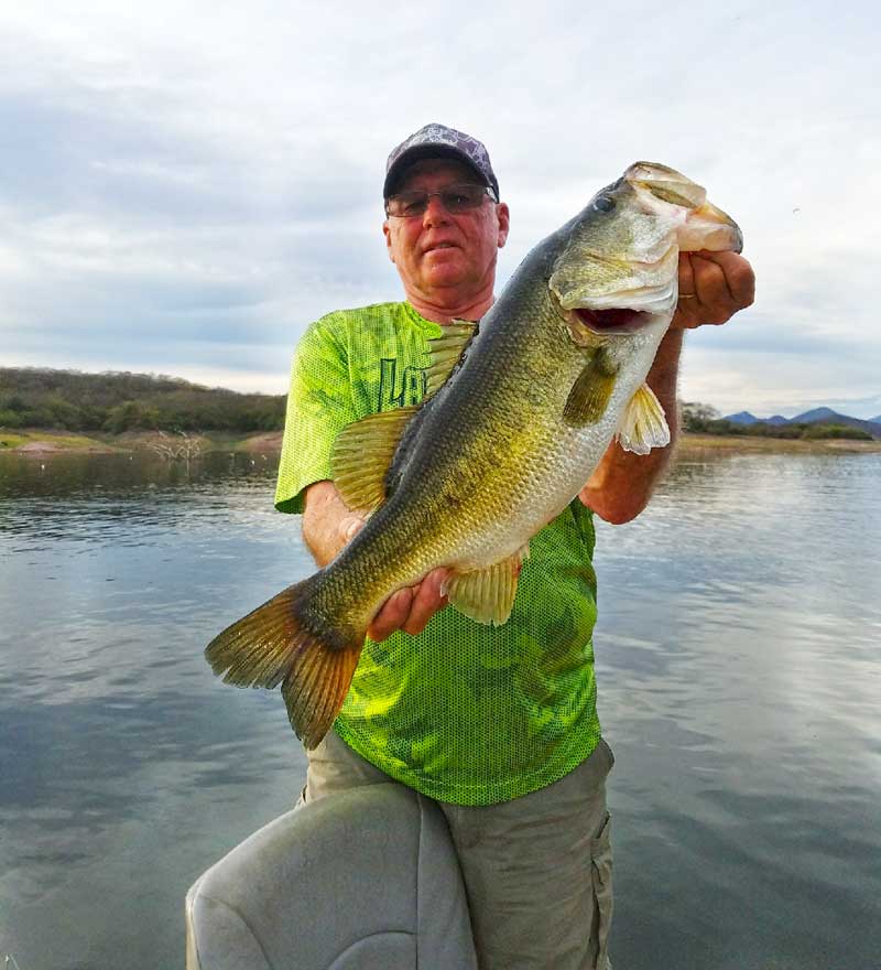 J W Peterson fishing with Ron Speed Jr.'s Adventures in Mexico