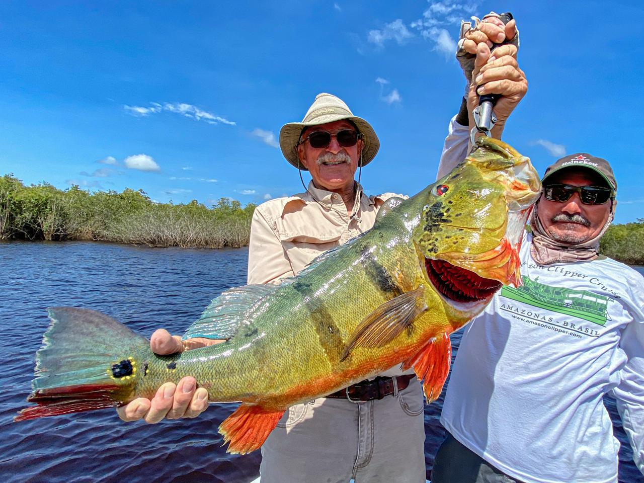 https://www.ronsfishingblog.com/wp-content/uploads/2023/03/Brazil-Guide-and-client.jpg